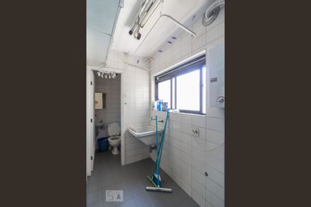 Apartamento à venda com 105m², 2 quartos e 2 vagasÁrea de serviço