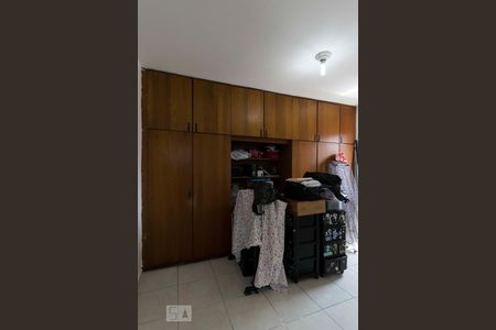 Quarto 1 (Armários) de apartamento para alugar com 2 quartos, 76m² em Vila Mariana, São Paulo