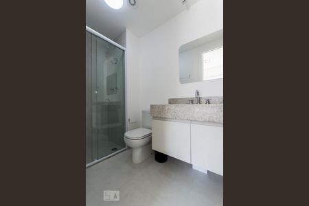 Banheiro da suíte de apartamento para alugar com 1 quarto, 38m² em Pinheiros, São Paulo