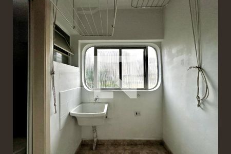 Apartamento à venda com 68m², 2 quartos e 1 vagaÁrea de Serviço