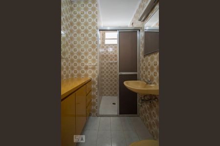 Banheiro de apartamento à venda com 2 quartos, 68m² em Vila Cordeiro, São Paulo