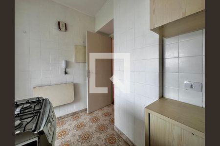 Apartamento à venda com 68m², 2 quartos e 1 vagaCozinha 