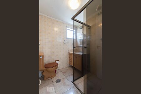 Banheiro de apartamento para alugar com 1 quarto, 52m² em Vila Suzana, São Paulo