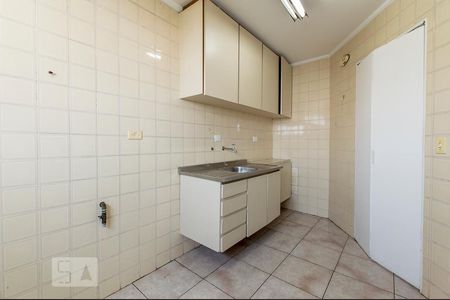 Cozinha de apartamento para alugar com 1 quarto, 52m² em Vila Suzana, São Paulo