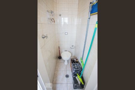 Apartamento à venda com 62m², 2 quartos e 2 vagas Apartamento à venda com 62m², 2 quartos e 2 vagasBanheiro de Serviço