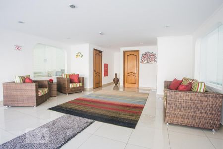 Apartamento à venda com 62m², 2 quartos e 2 vagas Apartamento à venda com 62m², 2 quartos e 2 vagasHall