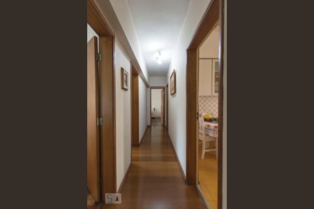 Corredor de apartamento para alugar com 3 quartos, 133m² em Perdizes, São Paulo