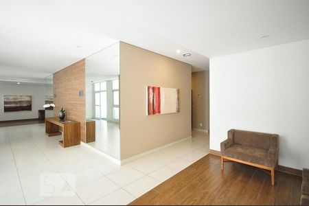 Apartamento à venda com 74m², 3 quartos e 2 vagasHall social