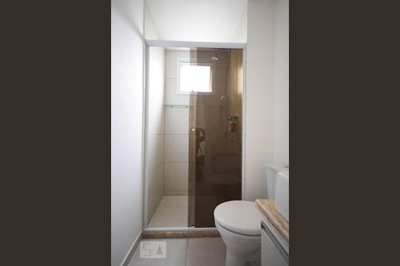 Apartamento à venda com 74m², 3 quartos e 2 vagasDetalhe do banheiro suíte