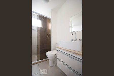 Apartamento à venda com 74m², 3 quartos e 2 vagasBanheiro suíte