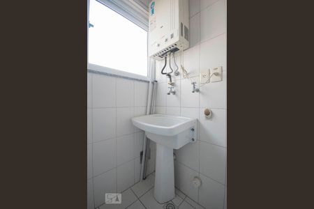 Apartamento à venda com 57m², 2 quartos e 1 vaga Apartamento à venda com 57m², 2 quartos e 1 vagaÁrea Serviço