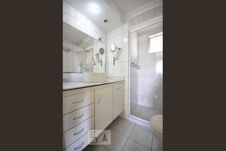 banheiro de apartamento à venda com 2 quartos, 60m² em Vila Andrade, São Paulo