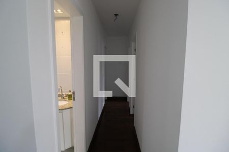 Corredor de apartamento à venda com 3 quartos, 67m² em Vila Andrade, São Paulo