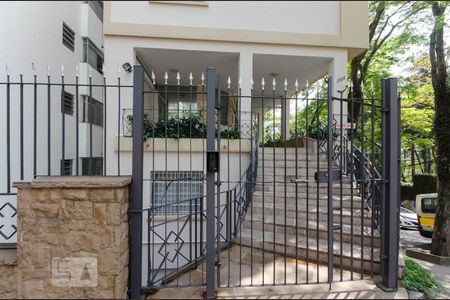 Apartamento para alugar com 120m², 2 quartos e 1 vagaFachada