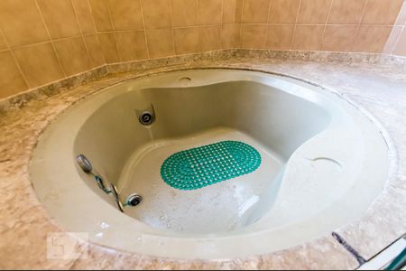 Apartamento à venda com 207m², 4 quartos e 3 vagasBanheiro da suíte 3