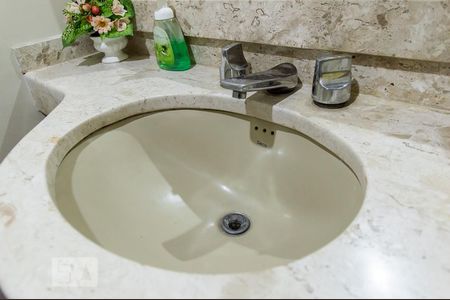 Lavabo de apartamento à venda com 4 quartos, 207m² em Empresarial 18 do Forte, Barueri