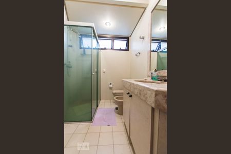 Apartamento à venda com 207m², 4 quartos e 3 vagasBanheiro da suíte 2