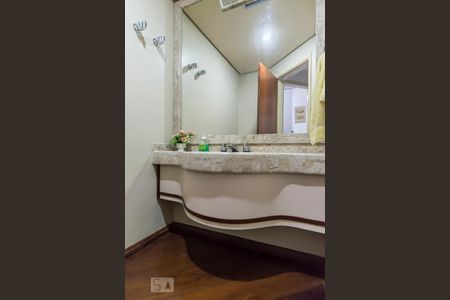 Lavabo de apartamento à venda com 4 quartos, 207m² em Empresarial 18 do Forte, Barueri