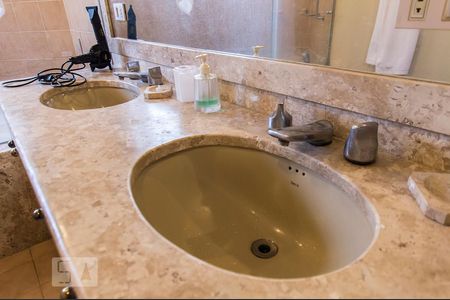 Apartamento à venda com 207m², 4 quartos e 3 vagasBanheiro da suíte 3