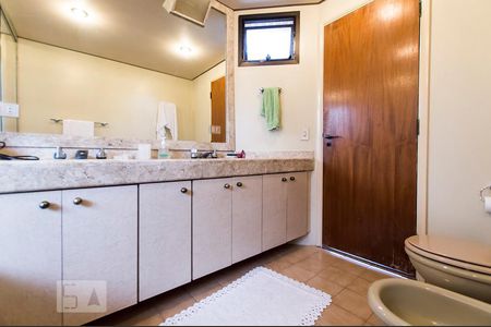 Apartamento à venda com 207m², 4 quartos e 3 vagasBanheiro da suíte 3