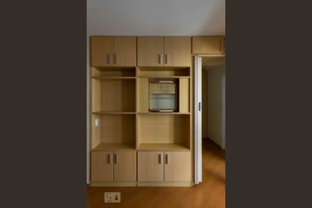 Apartamento à venda com 40m², 1 quarto e 1 vagaSala (Armários)