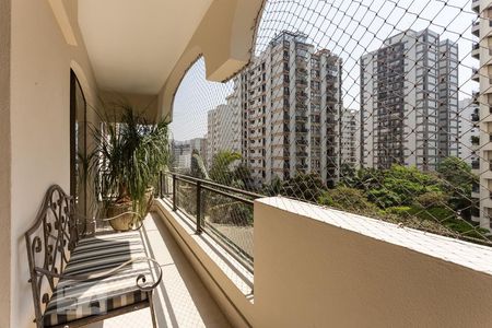 Varanda de apartamento para alugar com 3 quartos, 140m² em Indianópolis, São Paulo