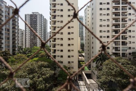 Vista de apartamento para alugar com 3 quartos, 140m² em Indianópolis, São Paulo