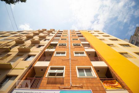 Studio à venda com 48m², 1 quarto e sem vaga Studio à venda com 48m², 1 quarto e sem vagaFachada