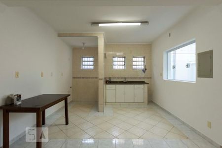 1o. Andar - Cozinha de casa para alugar com 2 quartos, 80m² em Mirandópolis, São Paulo
