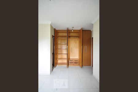 Apartamento à venda com 136m², 4 quartos e 4 vagasarmário da suíte 3