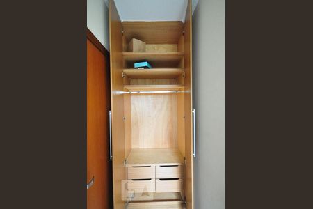 Apartamento à venda com 136m², 4 quartos e 4 vagasarmário da suíte 2