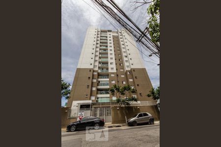 Apartamento para alugar com 60m², 2 quartos e 1 vaga Apartamento para alugar com 60m², 2 quartos e 1 vagaFachada