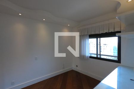 Apartamento à venda com 213m², 3 quartos e 3 vagas Apartamento à venda com 213m², 3 quartos e 3 vagasQuarto