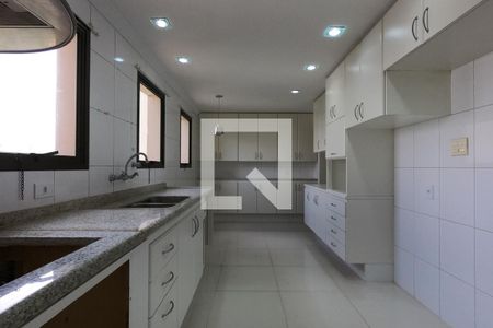 Apartamento à venda com 213m², 3 quartos e 3 vagas Apartamento à venda com 213m², 3 quartos e 3 vagasCozinha