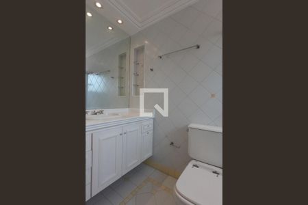 Apartamento à venda com 213m², 3 quartos e 3 vagas Apartamento à venda com 213m², 3 quartos e 3 vagasBanheiro da Suíte