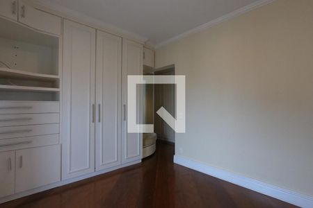 Apartamento à venda com 213m², 3 quartos e 3 vagas Apartamento à venda com 213m², 3 quartos e 3 vagasSuíte 2