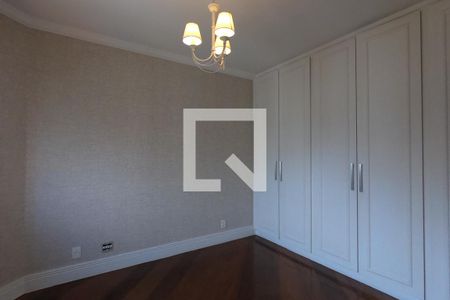 Apartamento à venda com 213m², 3 quartos e 3 vagas Apartamento à venda com 213m², 3 quartos e 3 vagasSuíte