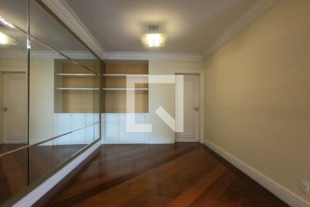 Apartamento à venda com 213m², 3 quartos e 3 vagas Apartamento à venda com 213m², 3 quartos e 3 vagasSala