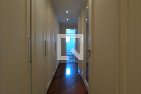 Apartamento à venda com 213m², 3 quartos e 3 vagas Apartamento à venda com 213m², 3 quartos e 3 vagasSuíte 2