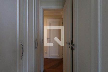 Apartamento à venda com 213m², 3 quartos e 3 vagas Apartamento à venda com 213m², 3 quartos e 3 vagasAcesso a Cozinha