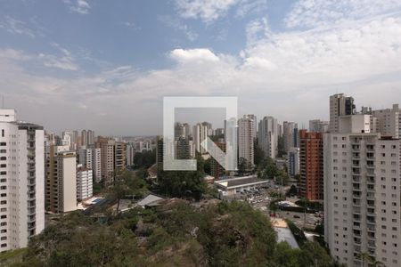 Apartamento à venda com 213m², 3 quartos e 3 vagas Apartamento à venda com 213m², 3 quartos e 3 vagasVista