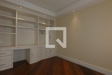 Apartamento à venda com 213m², 3 quartos e 3 vagas Apartamento à venda com 213m², 3 quartos e 3 vagasSala