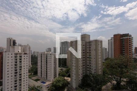 Apartamento à venda com 213m², 3 quartos e 3 vagas Apartamento à venda com 213m², 3 quartos e 3 vagasVista