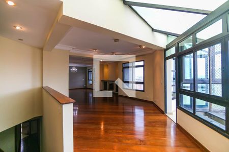 Sala de apartamento para alugar com 3 quartos, 320m² em Vila Suzana, São Paulo