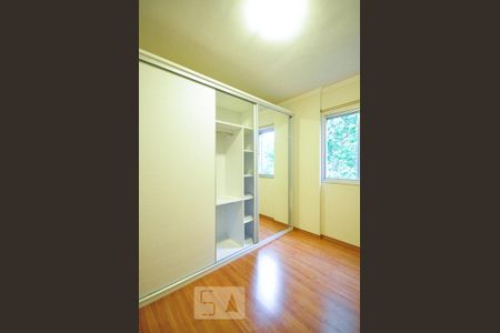 Apartamento à venda com 70m², 3 quartos e 2 vagasarmário do quarto 3