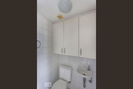 Apartamento para alugar com 80m², 3 quartos e 2 vagasBanheiro de serviço