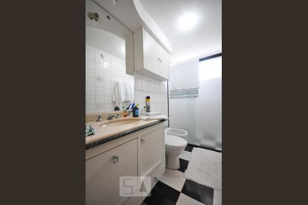 banheiro de apartamento para alugar com 3 quartos, 117m² em Vila Andrade, São Paulo