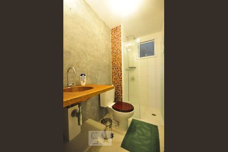 banheiro de apartamento para alugar com 2 quartos, 70m² em Jardim Parque Morumbi, São Paulo