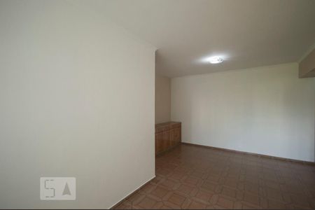 Apartamento para alugar com 72m², 2 quartos e 1 vagaSala