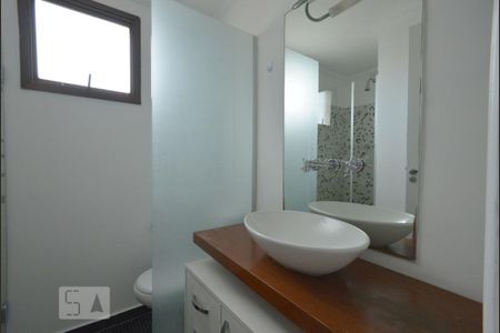 Apartamento à venda com 81m², 2 quartos e 2 vagas Apartamento à venda com 81m², 2 quartos e 2 vagasBanheiro Social